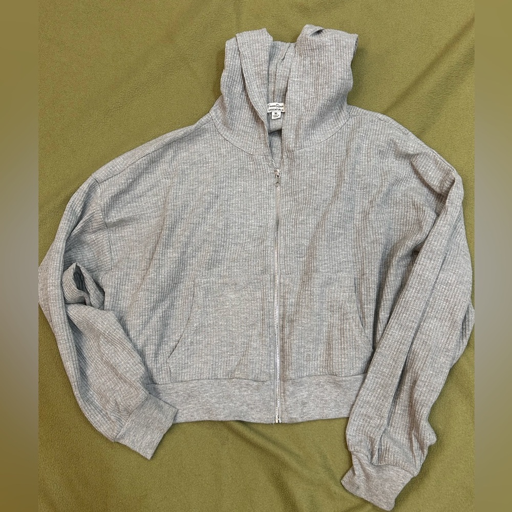 Faded Rose Essentials XL crop hoodie waffle 
Excellent condition